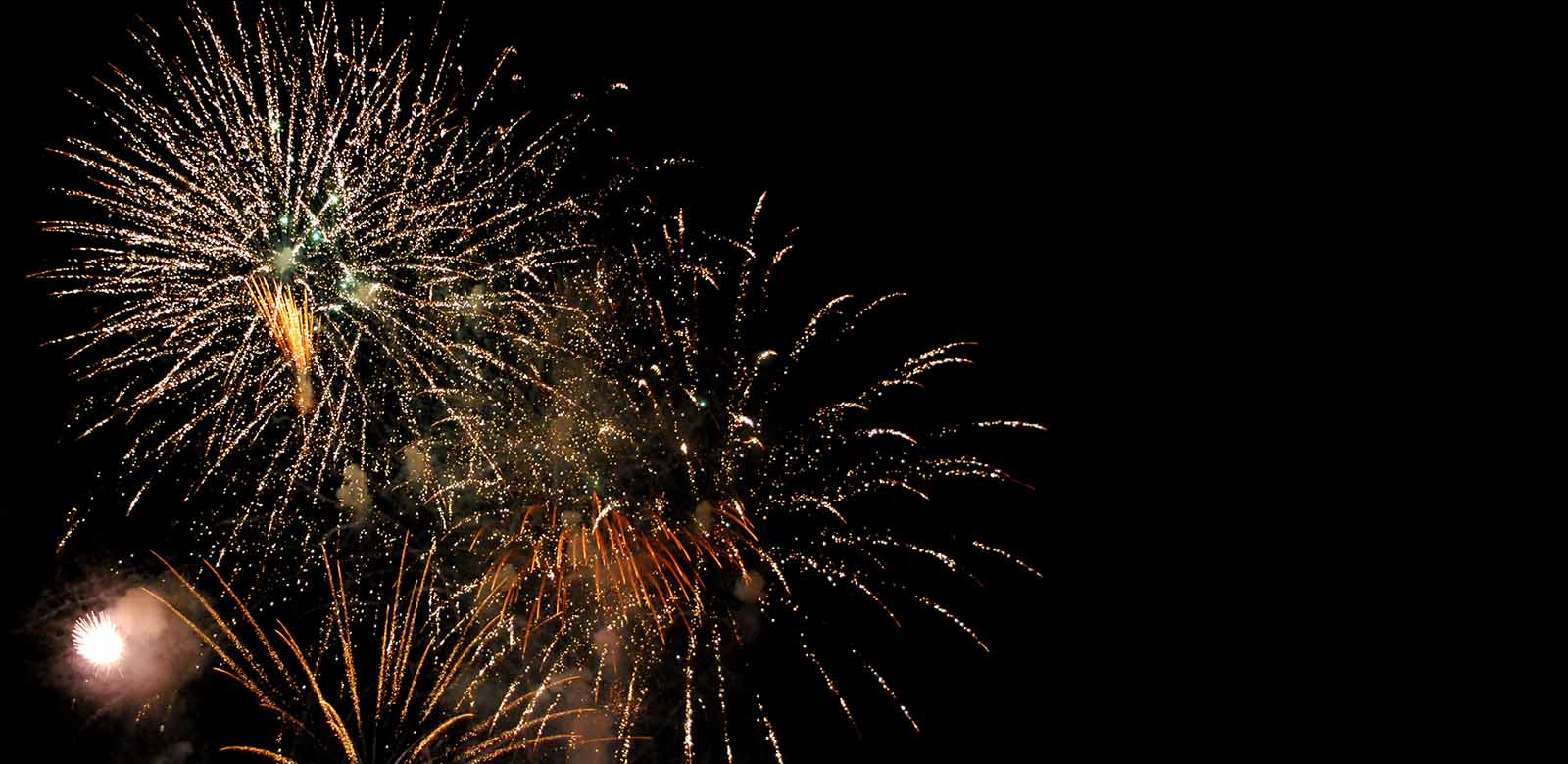 Fireworks in Ilulissat - Photographer: Shutterstock