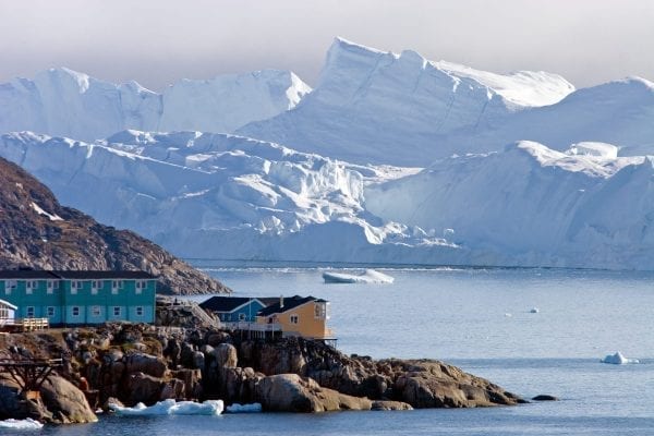 Stort isbjerg As Backdrop In IlulisStort isbjerg - Glenn Mattsing - Visit Greenland